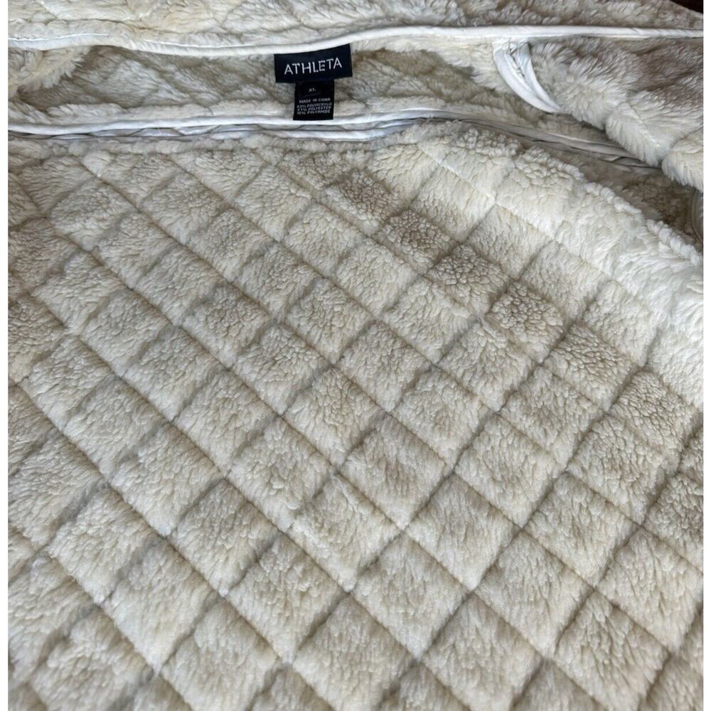 Athleta Womens Quilted Jacket Ivory Sherpa Faux Fur Trim Pockets Full Zip Sz XL - Picture 11 of 11
